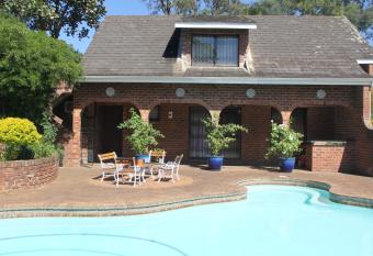 Le Residence de Josephine has Balcony rooms
