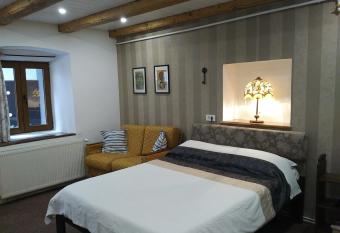 Guesthouse Postavarului allows 18 year olds to book a room