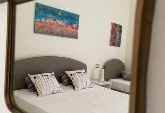 B&B Cafe  Fausu allows 18 year olds to book a room