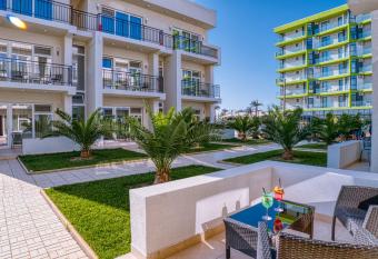 Sammos Beach Resort has Balcony rooms