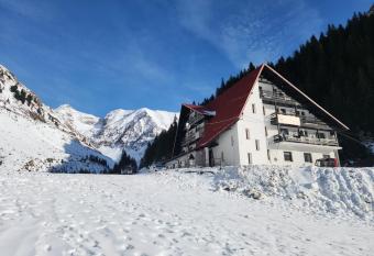 Hotel Paraul Capra has Balcony rooms