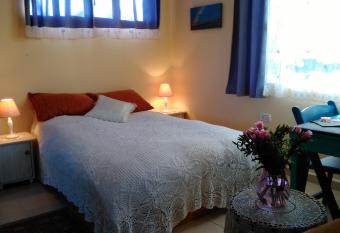 Gan HaPaamonim allows 18 year olds to book a room