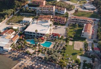 Robolla Beach Aparthotel allows 18 year olds to book a room