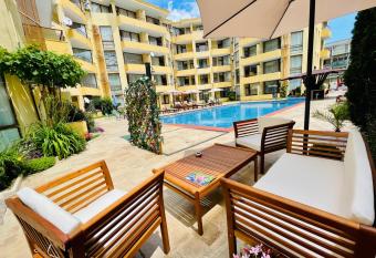 Complex Sands Holiday Apartments has Balcony rooms