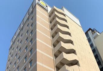 Smile Hotel Nagoya Sakae has Smoking rooms