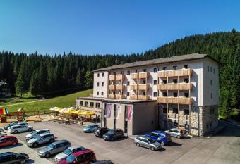 Hotel Pokljuka has Balcony rooms