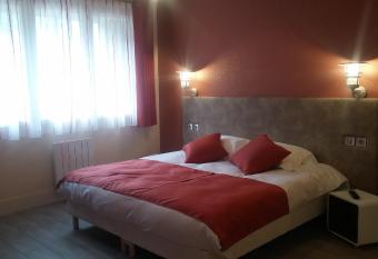Oyonnax Bellignat Appart Hotel allows 18 year olds to book a room