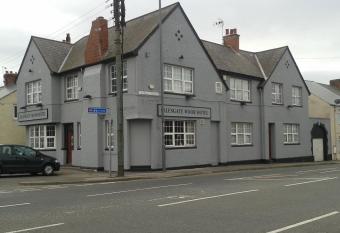 Gilesgate Moor Hotel allows 18 year olds to book a room