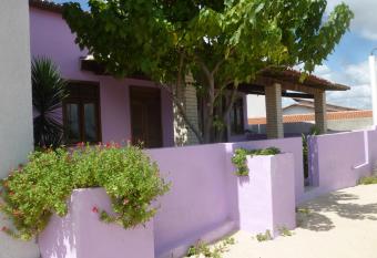 Casa Grande allows 18 year olds to book a room