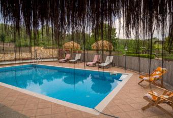 Due Miglia has Balcony rooms