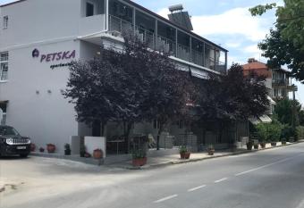 Petska Apartments has Balcony rooms
