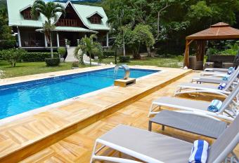 Villa Pasyon has Balcony rooms