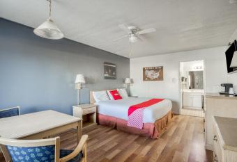 OYO Hotel Heber Springs Lakeside has Balcony rooms