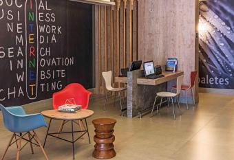 ibis Santos Valongo allows 18 year olds to book a room