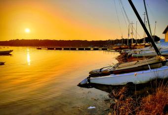 Chambres Du Petit Bonheur has Balcony rooms