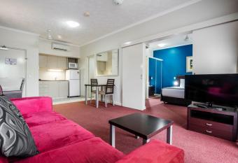 Mercure Darwin Airport Resort allows 18 year olds to book a room