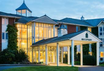 Arden Hotel And Leisure Club allows 18 year olds to book a room