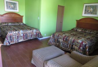 Park Motel allows 18 year olds to book a room