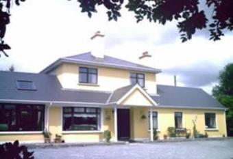 Davmar House allows 18 year olds to book a room