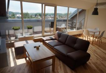 Napoleon Hill Apartment has Balcony rooms