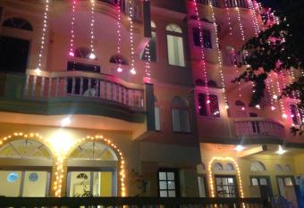 Seventh Heaven Inn Rishikesh has Balcony rooms