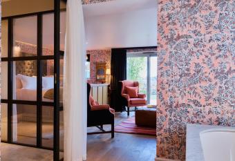 Homewood Hotel & Spa - Small Luxury Hotels of the World allows 18 year olds to book a room