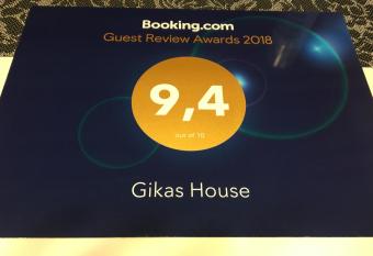 Gikas house has Balcony rooms