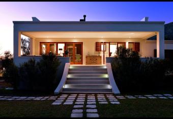 Residence Vive la Vie allows 18 year olds to book a room