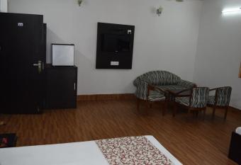 Hotel Moksha allows 18 year olds to book a room