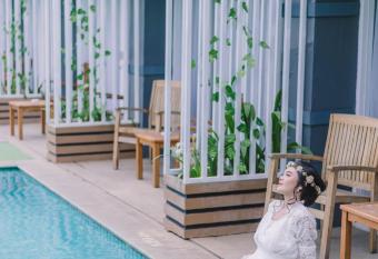 Akshaya Hotel Karawang has Balcony rooms