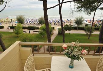 Hotel Abruzzo has Balcony rooms