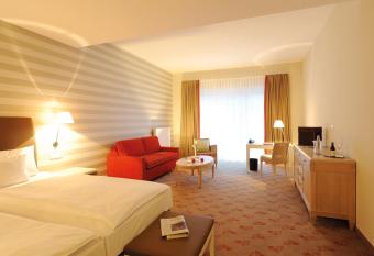 Landhotel Sanct Peter allows 18 year olds to book a room