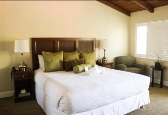 Country Inn Motel allows 18 year olds to book a room