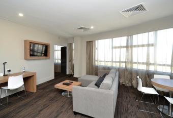 Hotel Grand Chancellor Townsville has Balcony rooms