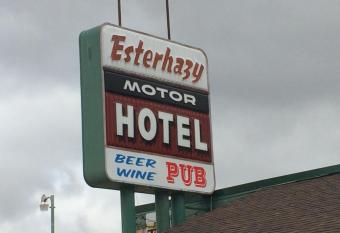 Esterhazy Motor Hotel allows 18 year olds to book a room