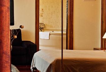 Hotel Itxas Gain Getaria allows 18 year olds to book a room