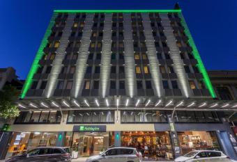 Holiday Inn Perth City Centre, an IHG Hotel allows 18 year olds to book a room