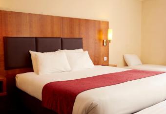 Crossroads by Chef & Brewer Collection allows 18 year olds to book a room