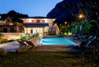 Agriturismo Vin e Amor has Balcony rooms