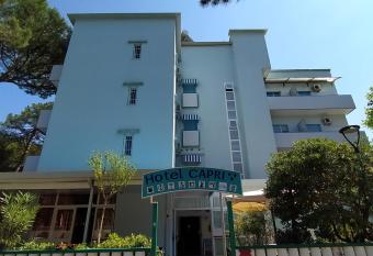 Hotel Capri has Balcony rooms