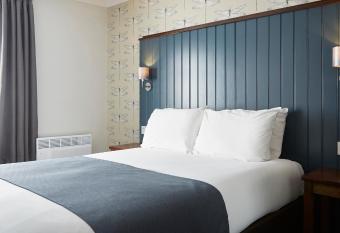 Darrington by Greene King Inns allows 18 year olds to book a room