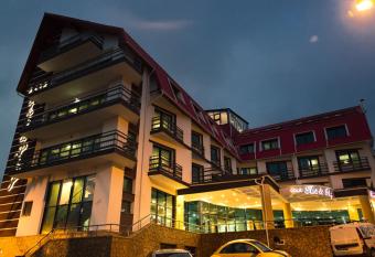 Hotel Ski&Sky allows 18 year olds to book a room