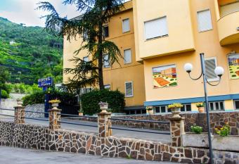 Casa Vacanza San Pietro has Balcony rooms