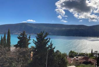 Apartmani Ili   has Smoking/Balcony rooms