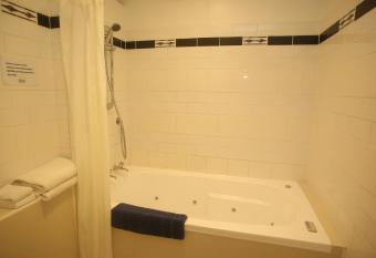 The Grand Hotel Wanganui allows 18 year olds to book a room