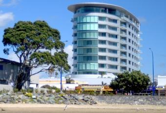 Ramada Suites by Wyndham Nautilus Orewa has Balcony rooms