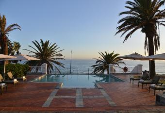 Courtyard Hotel Gqeberha has Balcony rooms