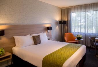 Sudima Hotel Christchurch Airport allows 18 year olds to book a room