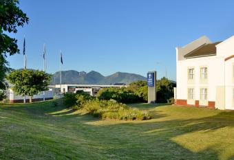 Town Lodge George has Smoking/Balcony rooms
