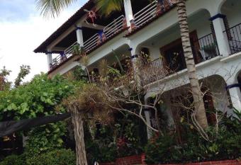 Casa Terranova allows 18 year olds to book a room